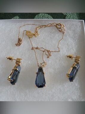 Vintage Christian Dior Teardrop Blue Dangle 14k Gold Post Earrings Necklace Set